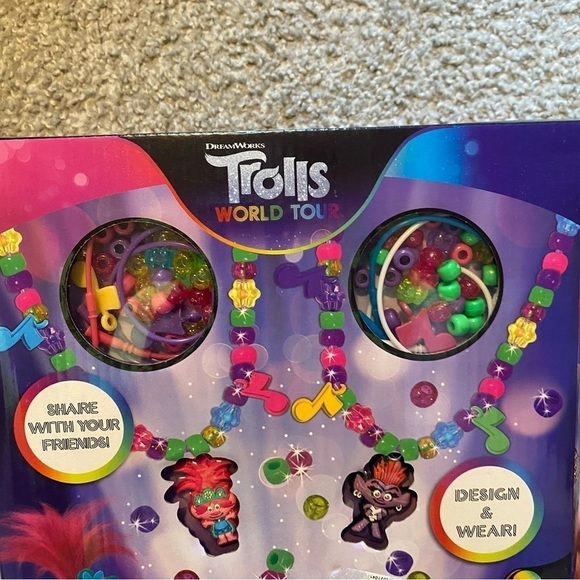 Trolls World Tour Jewelry Bead Making Activity NEW Poppy - Picture 4 of 4